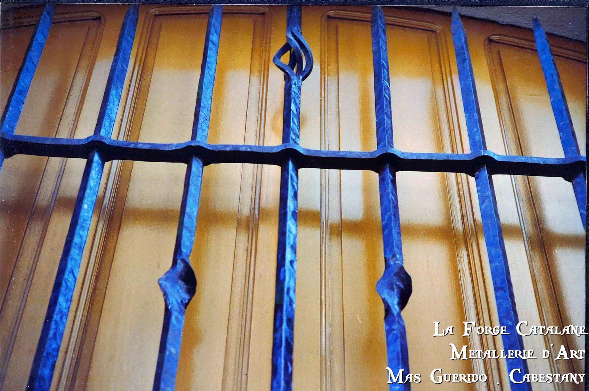 grilles trou renfle marteler forge catalane.jpg